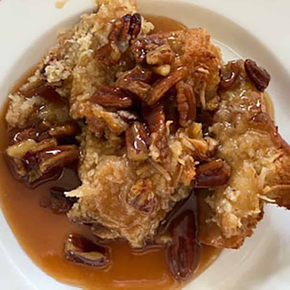 bread pudding with praline sauce