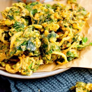 Spinach pakora recipe.